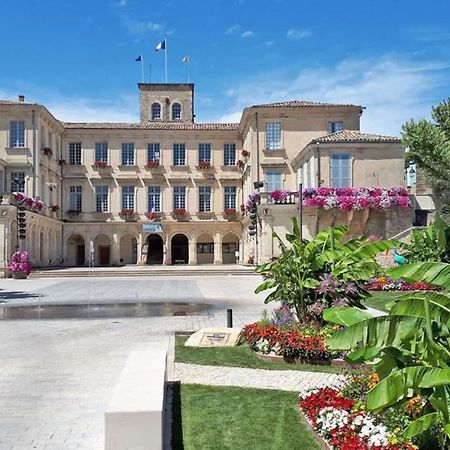 Grand Appartement En Maison De Ville Valréas 外观 照片
