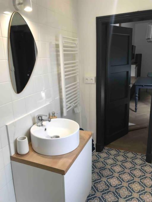 Grand Appartement En Maison De Ville Valréas 外观 照片