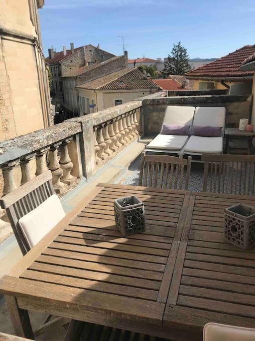 Grand Appartement En Maison De Ville Valréas 外观 照片