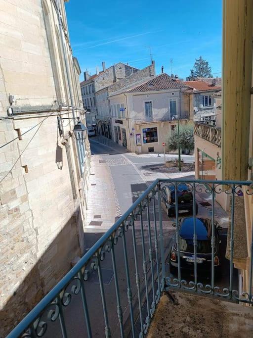 Grand Appartement En Maison De Ville Valréas 外观 照片